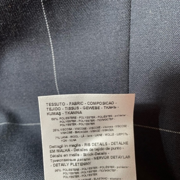 𝅺ARMANI exchange black blazer with thin lines to make plaid design - Picture 11 of 11